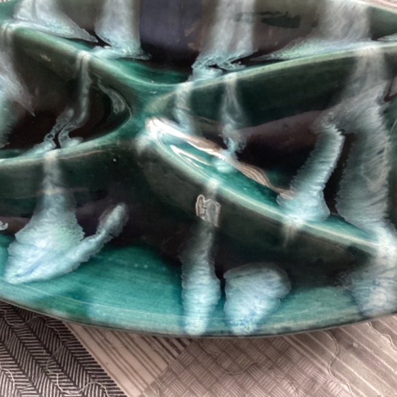 VINTAGE LARGE SIZE OVAL GLAZED POTTERY DIVIDED SERVING DISH WITH HANDLES - Picture 4 of 8